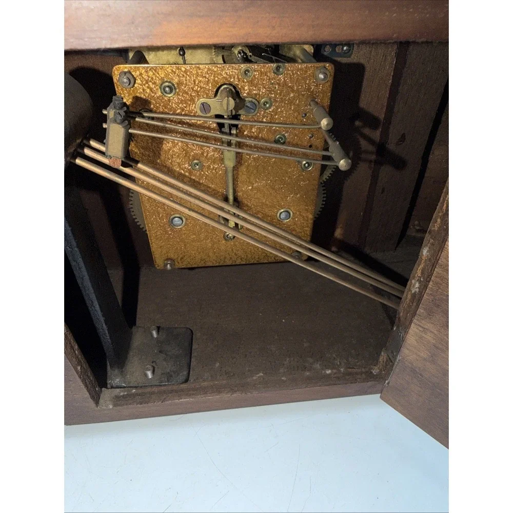 Antique Vintage Walnut Wood Art Deco Box Mantle Table Clock With Key Untested